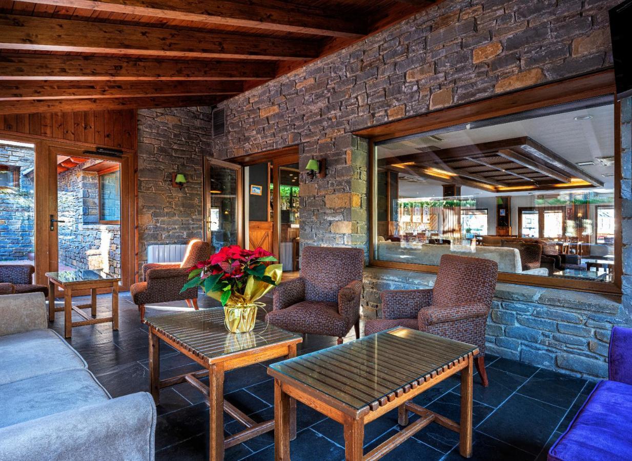 Hotel Vielha Val D'Aran, Affiliated By Melia Bagian luar foto