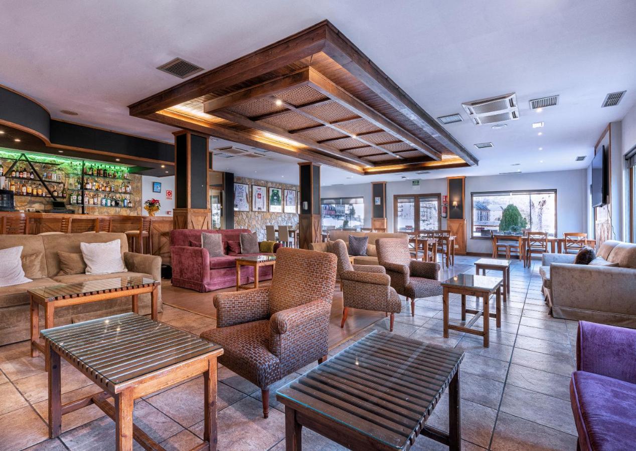 Hotel Vielha Val D'Aran, Affiliated By Melia Bagian luar foto