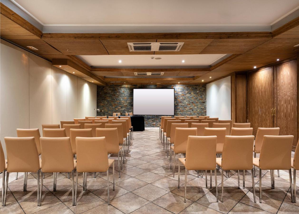 Hotel Vielha Val D'Aran, Affiliated By Melia Bagian luar foto