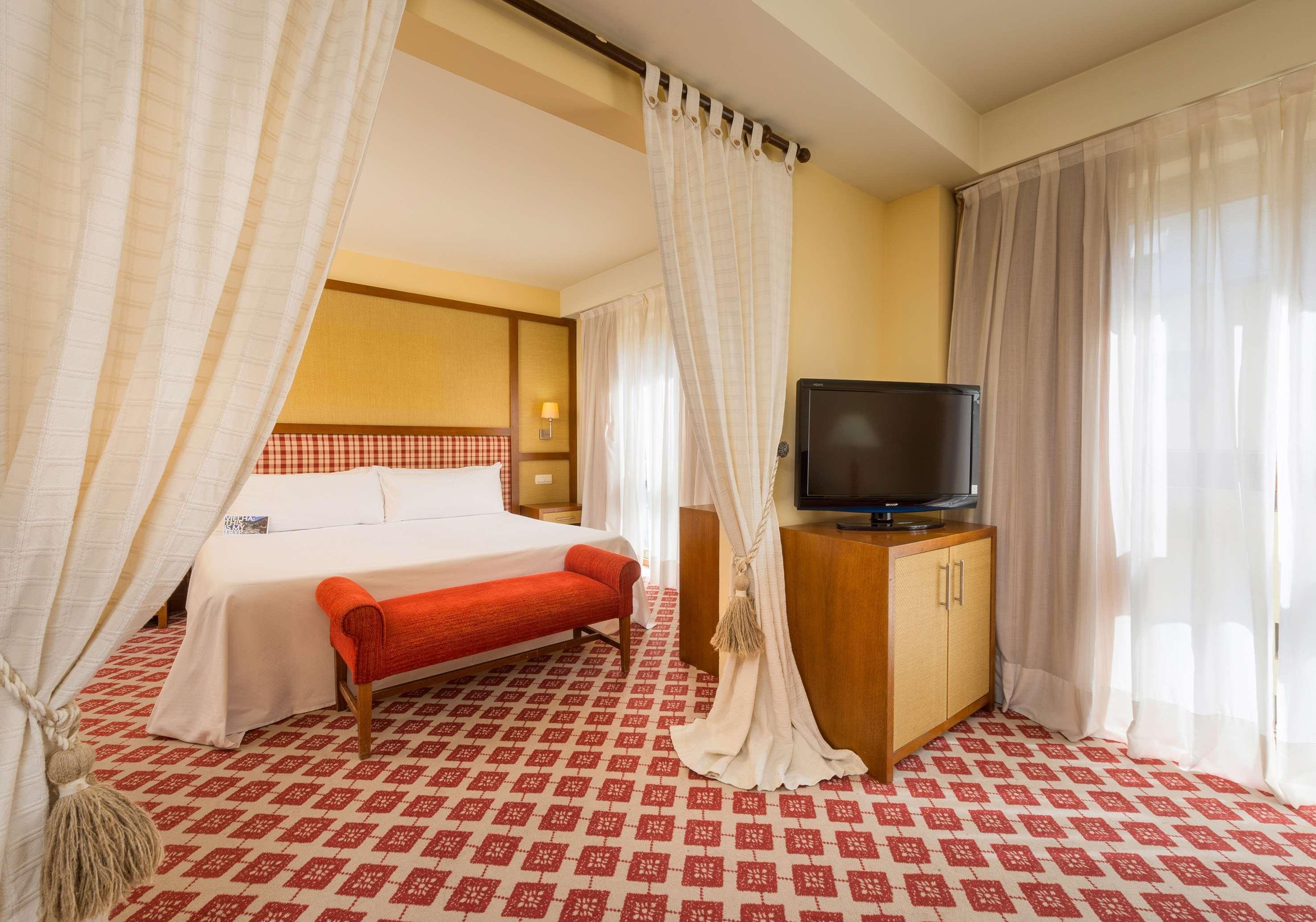Hotel Vielha Val D'Aran, Affiliated By Melia Bagian luar foto