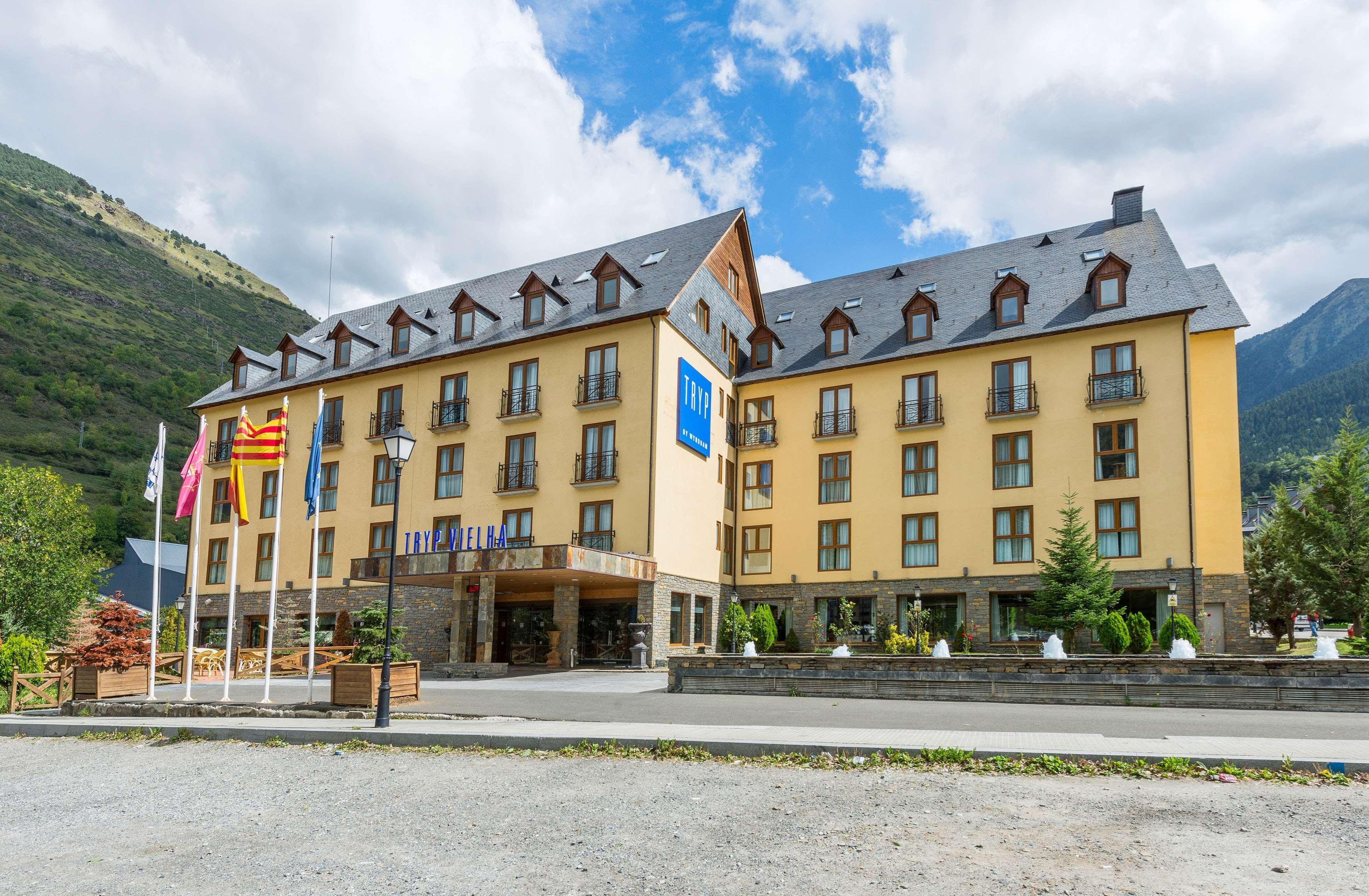 Hotel Vielha Val D'Aran, Affiliated By Melia Bagian luar foto