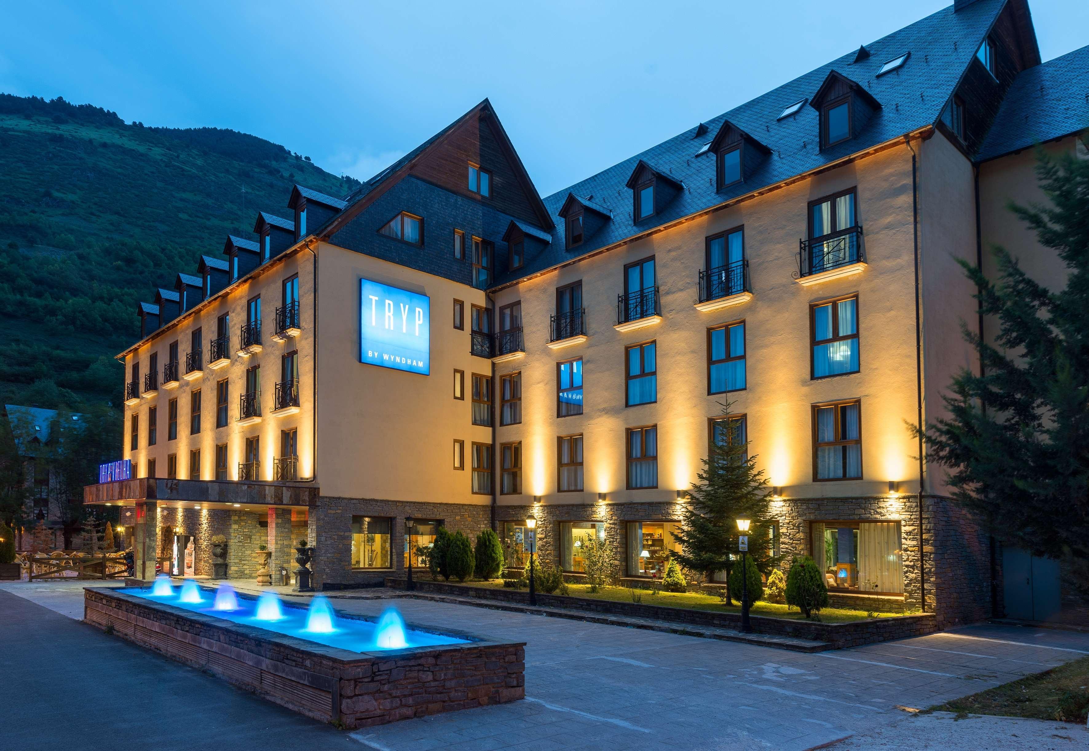 Hotel Vielha Val D'Aran, Affiliated By Melia Bagian luar foto