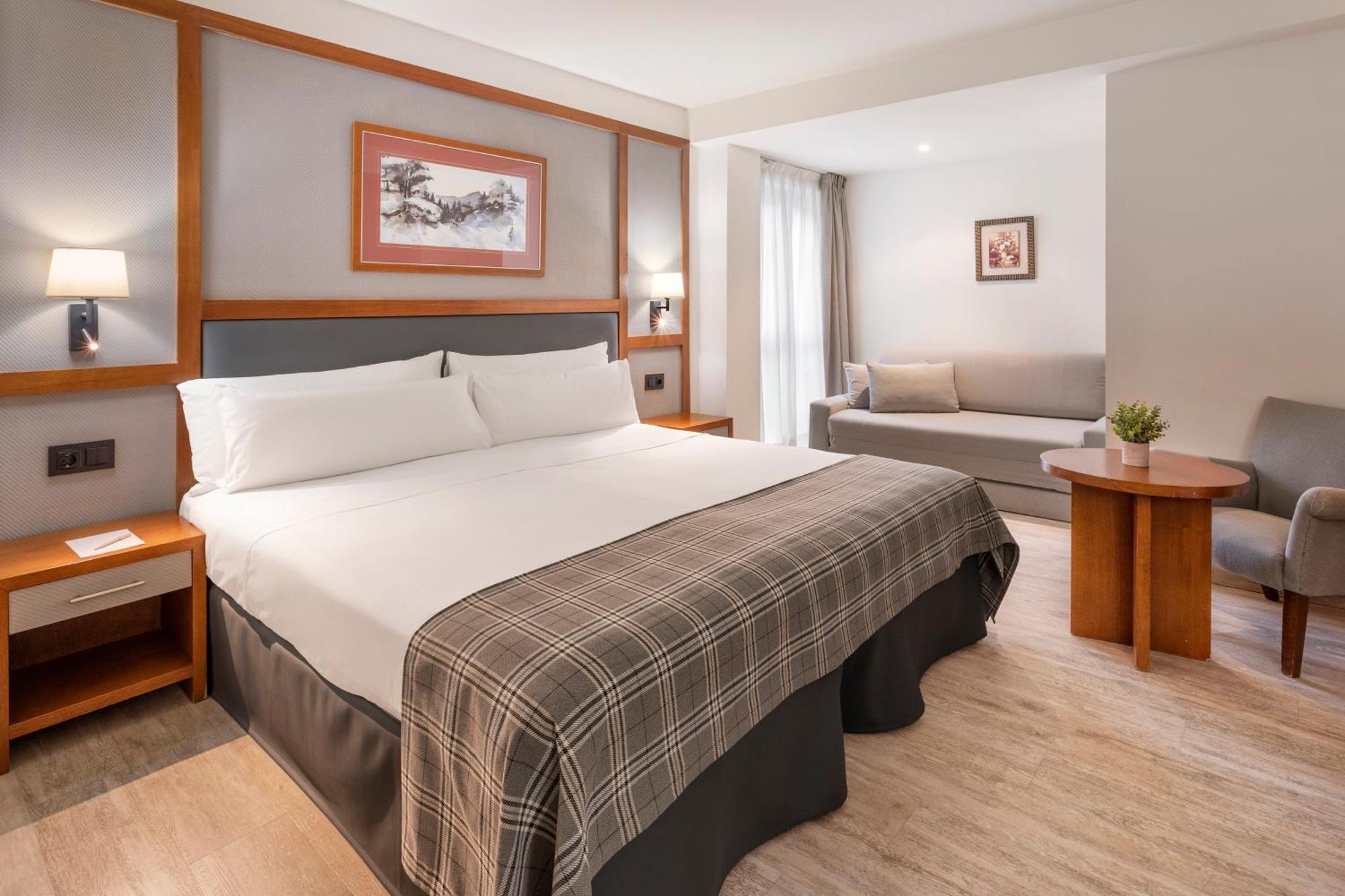 Hotel Vielha Val D'Aran, Affiliated By Melia Bagian luar foto