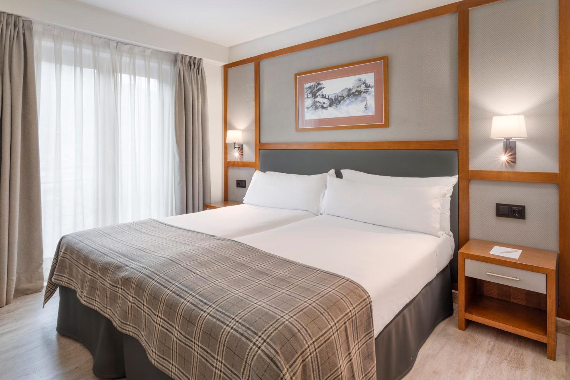 Hotel Vielha Val D'Aran, Affiliated By Melia Bagian luar foto