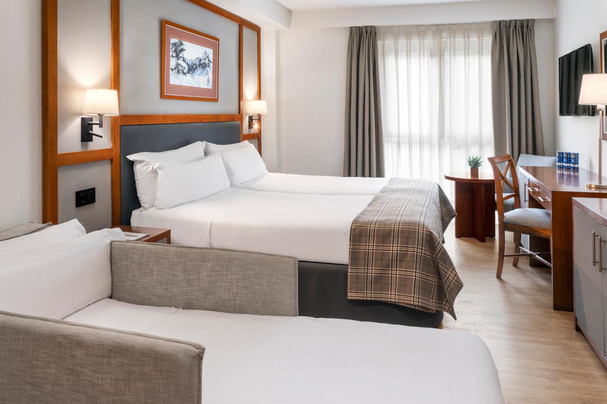 Hotel Vielha Val D'Aran, Affiliated By Melia Bagian luar foto