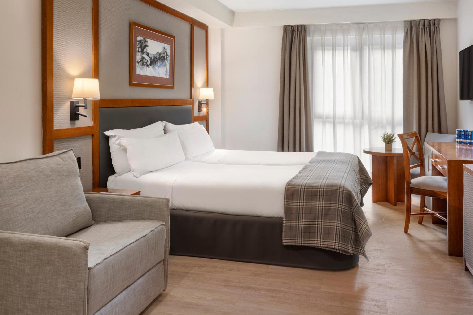 Hotel Vielha Val D'Aran, Affiliated By Melia Bagian luar foto